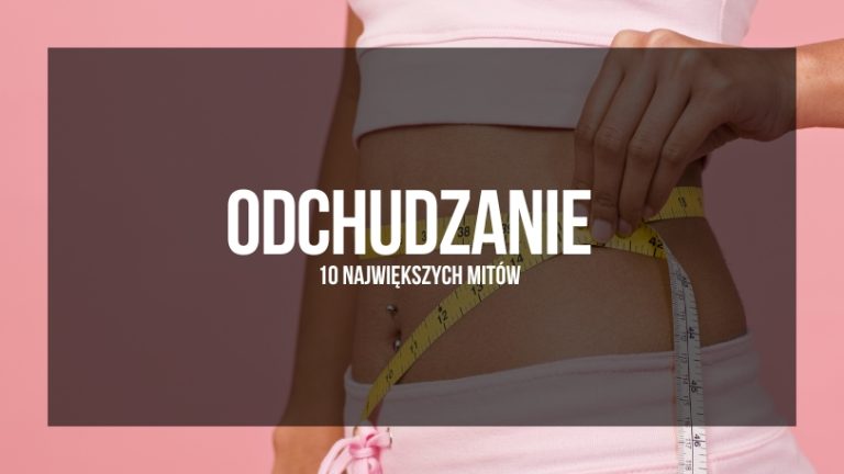 Obraz przedstawia młodą kobietę w białym topie i różowych spodniach dresowych, która trzyma miarkę krawiecką owiniętą wokół swojej talii. Miarka jest zgięta w taki sposób, aby pokazać jej szczupłą sylwetkę. Tło obrazu jest dwukolorowe, po lewej stronie jest brązowe, a po prawej różowe. Na górze obrazu znajduje się tekst „ODCHUDZANIE” oraz pod nim „10 NAJWIĘKSZYCH MITÓW” w jasnym kolorze, co sugeruje edukacyjny kontekst dotyczący utraty wagi i rozwiania popularnych mitów związanych z dietami i odchudzaniem.